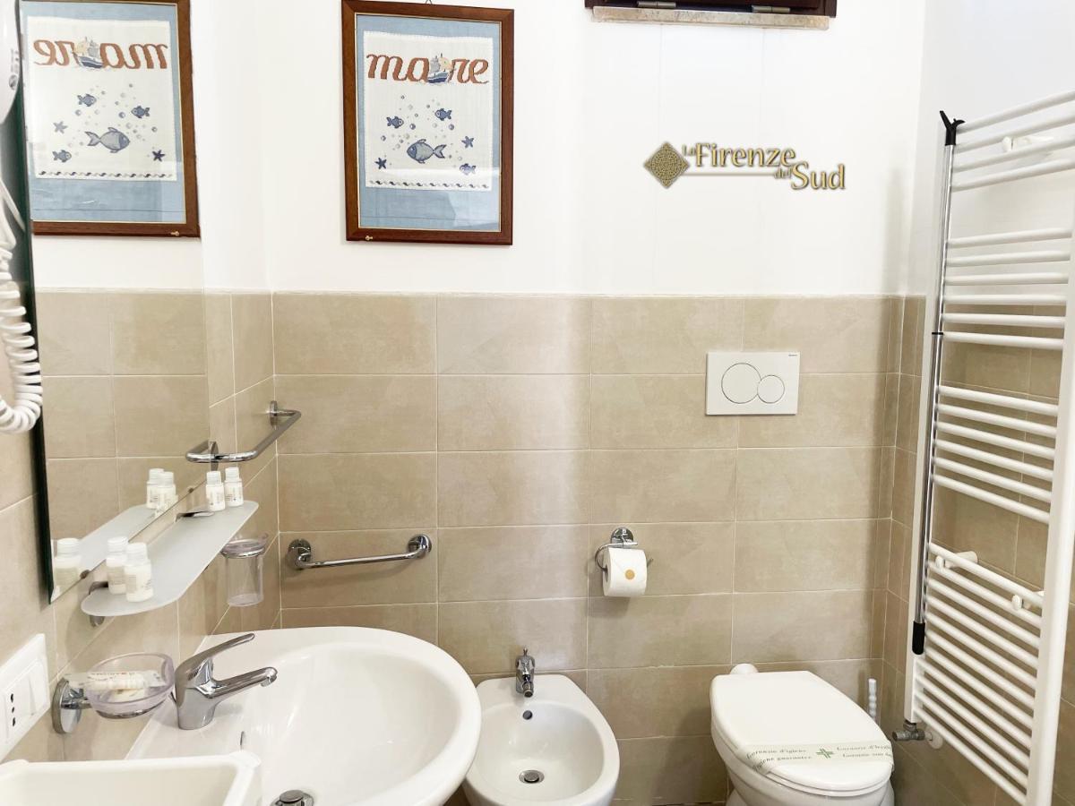 Bed and Breakfast La Firenze Del Sud Lecce Exterior foto
